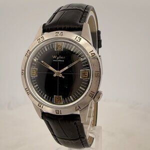 Vintage Wyler 1976-11620 Men's Mechanical Wristwatch Steel Crosshair Skin Diver